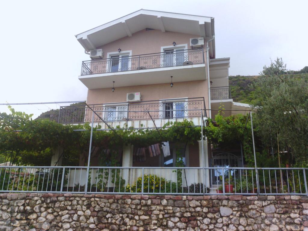 Apartments Mitrovic Podlicak Sveti Stefan Kültér fotó